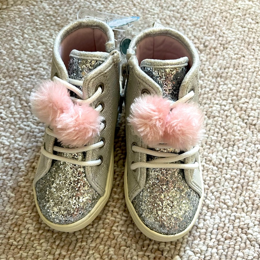 Carter’s toddler size 8 silver sparkle sneaker